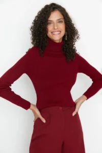 TRENDYOLMİLLA Burgundy Basic Turtleneck Knitwear Sweater - Image 3