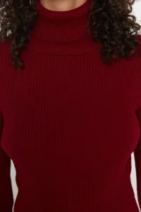 TRENDYOLMİLLA Burgundy Basic Turtleneck Knitwear Sweater - Image 4