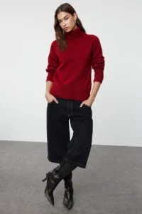 TRENDYOLMİLLA Burgundy Soft textured Basic Knitwear Sweater - Image 2