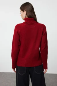 TRENDYOLMİLLA Burgundy Soft textured Basic Knitwear Sweater - Image 5