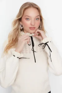 TRENDYOLMİLLA Ecru Soft textured Cellular/Perforated Ribbon/Bow Detailed Knitwear Sweater - Image 3