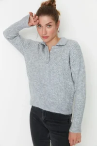 TRENDYOLMİLLA Gray Wide Pattern Soft textured Knitwear Sweater