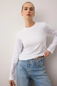 TRENDYOLMİLLA WHITE 100% Cotton Long Sleeve Crew Neck Regular/Normal Pattern Basic Knitting T-Shirt - Image 10