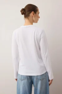 TRENDYOLMİLLA WHITE 100% Cotton Long Sleeve Crew Neck Regular/Normal Pattern Basic Knitting T-Shirt - Image 13