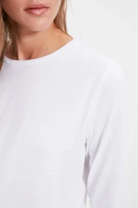 TRENDYOLMİLLA WHITE 100% Cotton Long Sleeve Crew Neck Regular/Normal Pattern Basic Knitting T-Shirt - Image 17