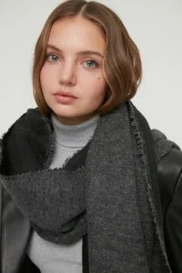 TRENDYOLMİLLA Black Soft textured Women Scarf - Image 4