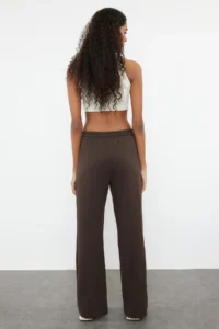 TRENDYOLMİLLA Bitter Brown Cotton Blended Wide Leg Thin Knitting Sports Sweatpants - Image 5