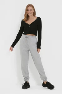 TRENDYOLMİLLA Gray Melange Thick Basic Knitting Sweatpants with Fleece Inside - Image 6