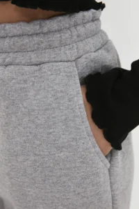 TRENDYOLMİLLA Gray Melange Thick Basic Knitting Sweatpants with Fleece Inside - Image 7