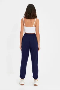 TRENDYOLMİLLA NAVY BLUE Thick Basic Knitting Sweatpants with Fleece Inside - Image 6