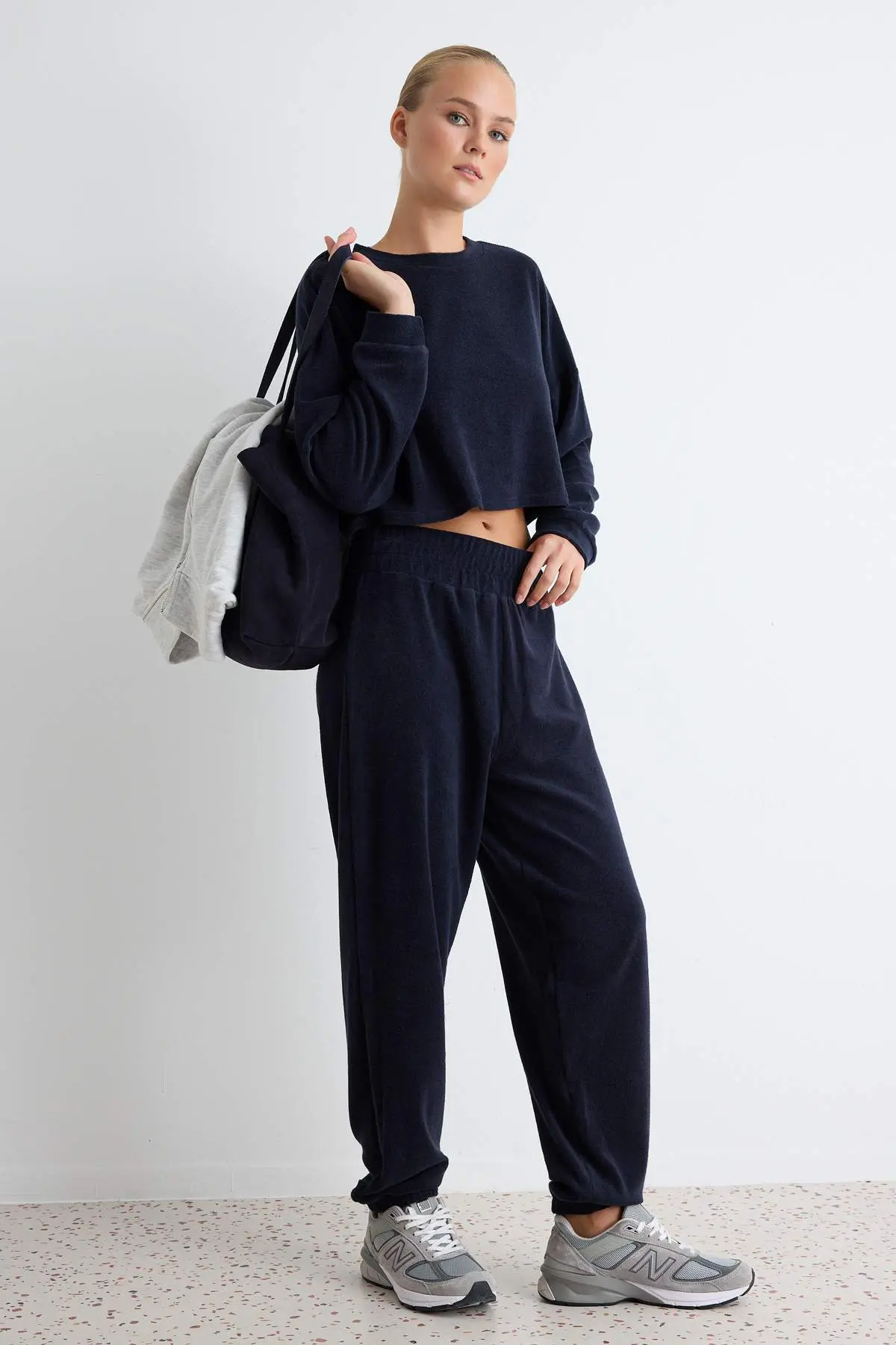 TWOAW22EM0138-NAVY-BLUE_1