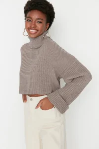TRENDYOLMİLLA Brown Crop Basic Knitwear Sweater - Image 4