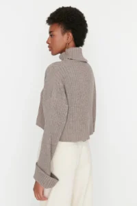 TRENDYOLMİLLA Brown Crop Basic Knitwear Sweater - Image 6
