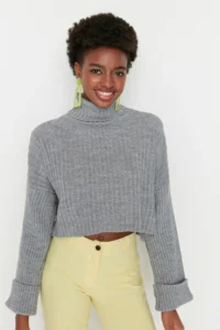 TRENDYOLMİLLA Gray Crop Basic Knitwear Sweater - Image 2