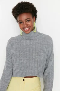 TRENDYOLMİLLA Gray Crop Basic Knitwear Sweater - Image 3