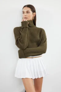 TRENDYOLMİLLA Khaki Rollable Turtleneck Plain Crop Basic Knitwear Sweater