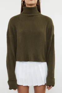 TRENDYOLMİLLA Khaki Rollable Turtleneck Plain Crop Basic Knitwear Sweater - Image 3