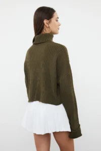 TRENDYOLMİLLA Khaki Rollable Turtleneck Plain Crop Basic Knitwear Sweater - Image 5