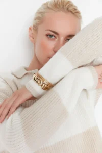 TRENDYOLMİLLA Stone Crop Soft textured Color Blocked Knitwear Sweater - Image 2