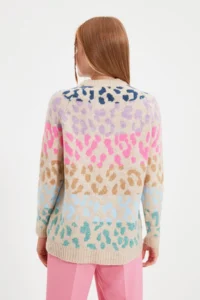 TRENDYOLMİLLA Stone Soft textured Leopard Patterned Knitwear Sweater - Image 5