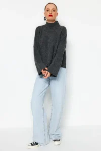 TRENDYOLMİLLA Anthracite Soft textured Basic Knitwear Sweater - Image 3