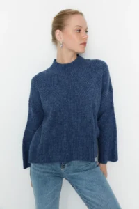 TRENDYOLMİLLA Indigo Soft textured Basic Knitwear Sweater - Image 3