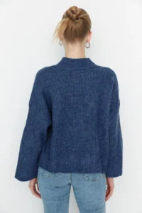 TRENDYOLMİLLA Indigo Soft textured Basic Knitwear Sweater - Image 5