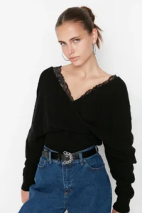 TRENDYOLMİLLA Black Double breasted Lace Garnili Knitwear Sweater - Image 7