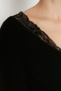 TRENDYOLMİLLA Black Double breasted Lace Garnili Knitwear Sweater - Image 8