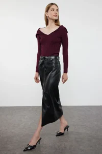 TRENDYOLMİLLA Burgundy Carmen Collar Plain Knitwear Sweater - Image 2