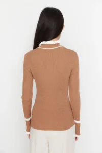 TRENDYOLMİLLA Camel Color Bloklu Knitwear Sweater - Image 3