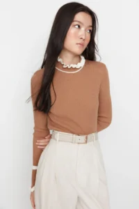 TRENDYOLMİLLA Camel Color Bloklu Knitwear Sweater - Image 4