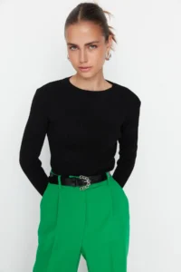 TRENDYOLMİLLA Black Basic Fitted Ribbed Knitwear Sweater - Image 2