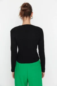 TRENDYOLMİLLA Black Basic Fitted Ribbed Knitwear Sweater - Image 5