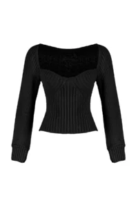TRENDYOLMİLLA Black Crop Heart Collar Knitwear Sweater - Image 7