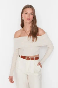 TRENDYOLMİLLA Stone Super Crop Carmen Collar Knitwear Sweater