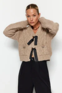 TRENDYOLMİLLA Beige Soft textured Ribbon/Bow Detailed Hair Knitting Knitwear Sweater - Image 3