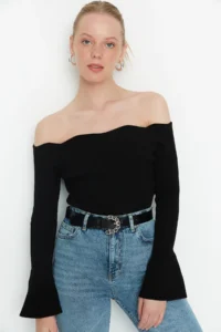 TRENDYOLMİLLA Black Carmen Collar Knitwear Sweater