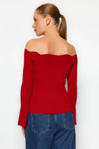 TRENDYOLMİLLA Red Fitted Carmen Collar Knitwear Sweater - Image 5