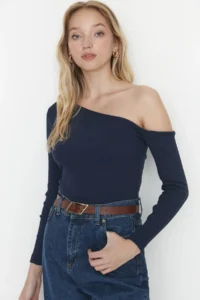 TRENDYOLMİLLA Indigo Fitted Asymmetric Collar off shoulder Ribbed Flexible Knitting Blouse - Image 5