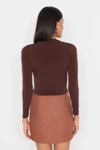 TRENDYOLMİLLA Brown High Neck Fitted Long Sleeve Shirred Flexible Knitting Blouse - Image 6