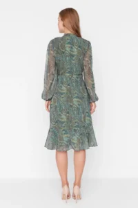TRENDYOLMİLLA Green Shawl Patterned A-Cut/Life Form Midi Weaving Siphon Dress - Image 5