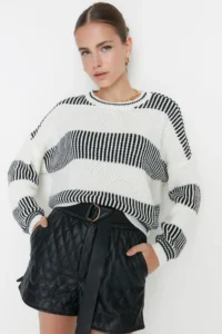 TRENDYOLMİLLA Ecru Wide Pattern Striped Knitwear Sweater - Image 4
