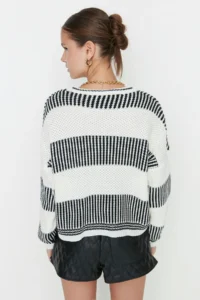 TRENDYOLMİLLA Ecru Wide Pattern Striped Knitwear Sweater - Image 6