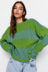 TRENDYOLMİLLA Light Green Wide Pattern Striped Knitwear Sweater - Image 2
