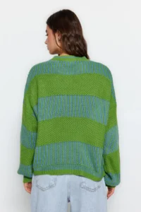 TRENDYOLMİLLA Light Green Wide Pattern Striped Knitwear Sweater - Image 5