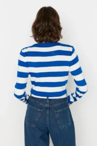 TRENDYOLMİLLA NAVY BLUE Crop Basic Striped Knitwear Sweater - Image 5