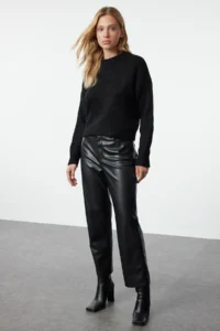 TRENDYOLMİLLA Black Wide Pattern Soft textured Basic Knitwear Sweater - Image 7