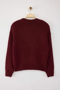 TRENDYOLMİLLA Burgundy Wide Pattern Soft textured Basic Knitwear Sweater - Image 12