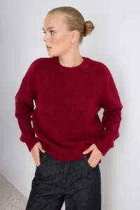 TRENDYOLMİLLA Burgundy Wide Pattern Soft textured Basic Knitwear Sweater - Image 3